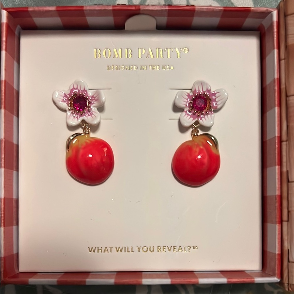 Bomb Party Red and Pink Flower Earrings